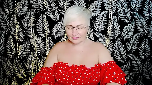 Olivia_playful webcam