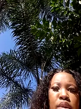 SWEETDOLLY29XX live cam