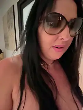 TiffanyRoxx webcam