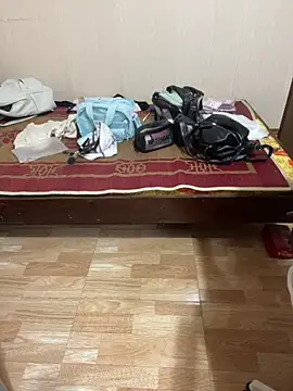 Mina048 webcam