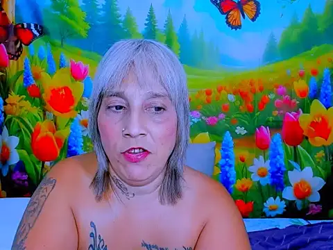 indianroxy webcam
