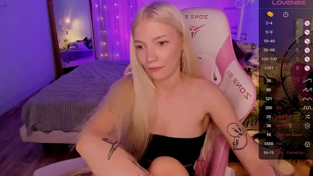 AnyaTaylor_ webcam