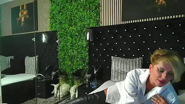 InannaStar webcam