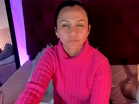 candysmitxxx (Ask my age) - Pussy fingering + Domi Vibes👅