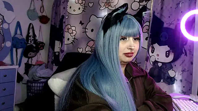 lussyevans24 live cam on StripChat