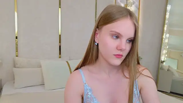 Lili_Lohan webcam