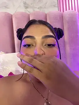 ArianaRougee webcam