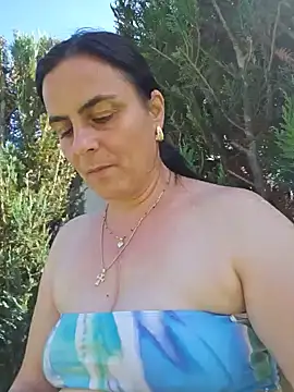 isabellecraft (F milf) - Show asshol