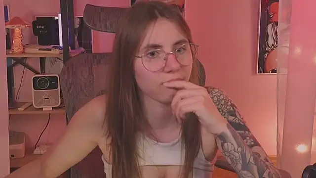 _annastark_ (F young) - flash boobs