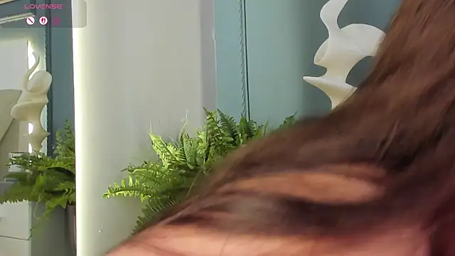 MiaKay1 webcam