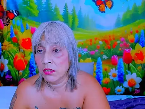 indianroxy webcam