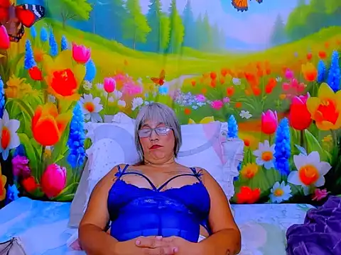 indianroxy webcam