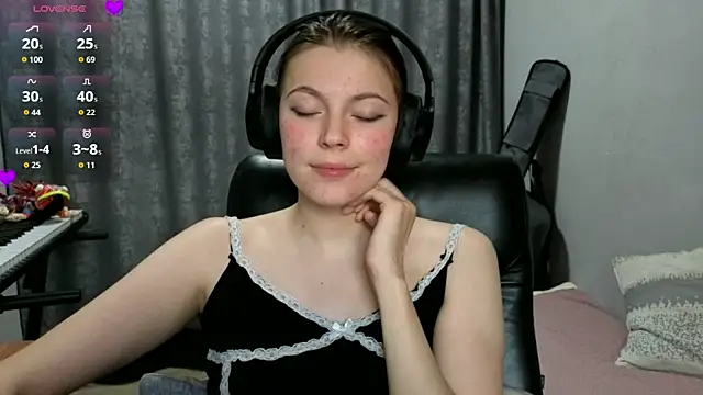 CutieAnny webcam