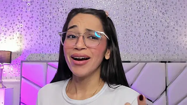 GabbieSkinny webcam