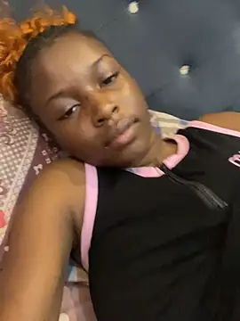 SassyPaulette webcam