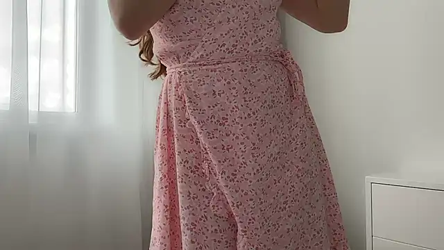 ShySchoolGirl webcam