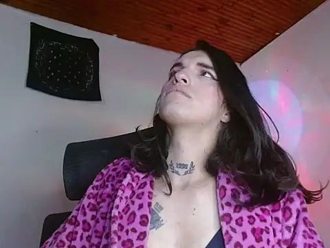 Scarlett_crastrawberry webcam