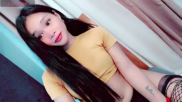 Littleslutty_baby live cam on StripChat