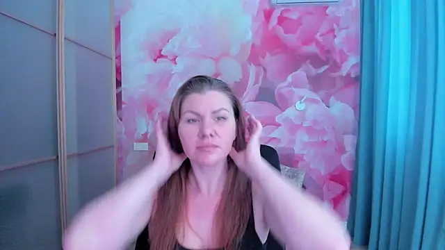LunaKissesx webcam