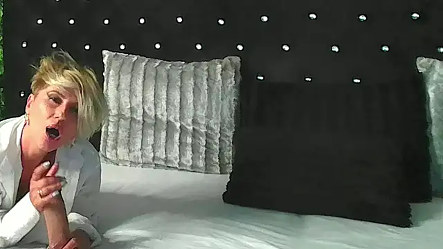 InannaStar webcam