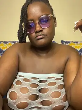 Busty_Bambii254 webcam