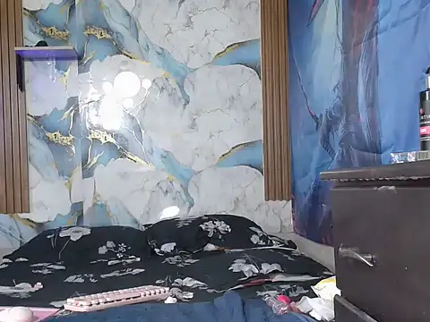 CataleyaRosee webcam