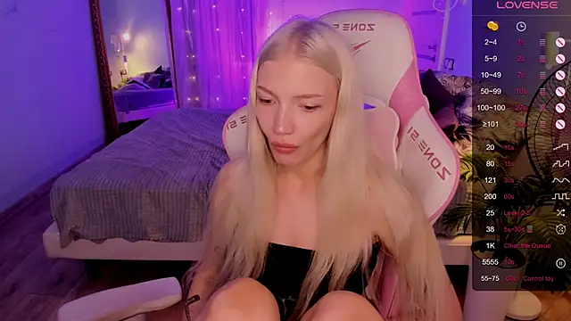 AnyaTaylor_ webcam