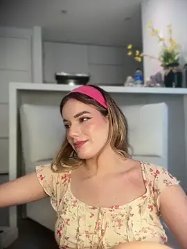 NicoleCut
