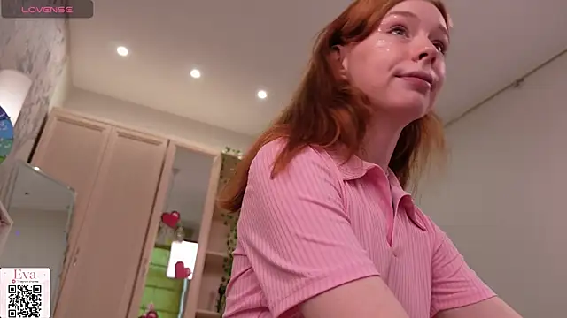 eva_aria webcam