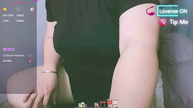AngelwithEcup live cam