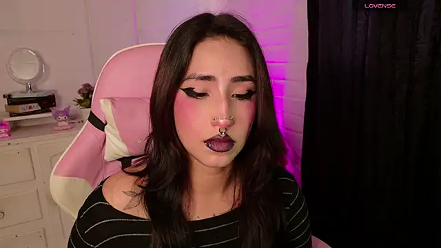 Nyx_Blackmoon webcam