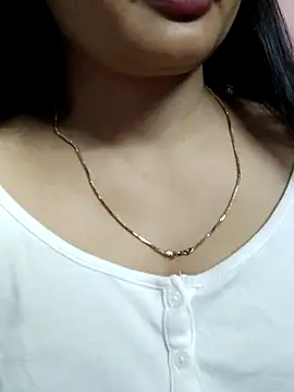 Wild-janvi webcam