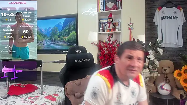 SpartacusDaddy48 live cam