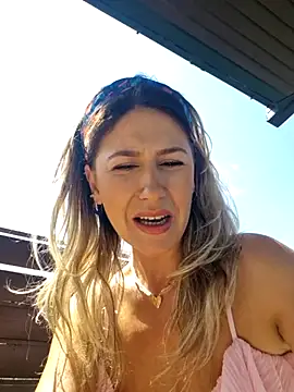 CelynaRoss webcam