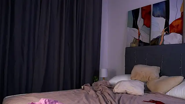 NelleMihalko webcam