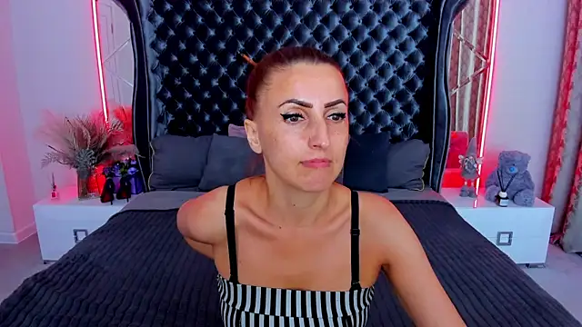 Rebecca_Diamond webcam