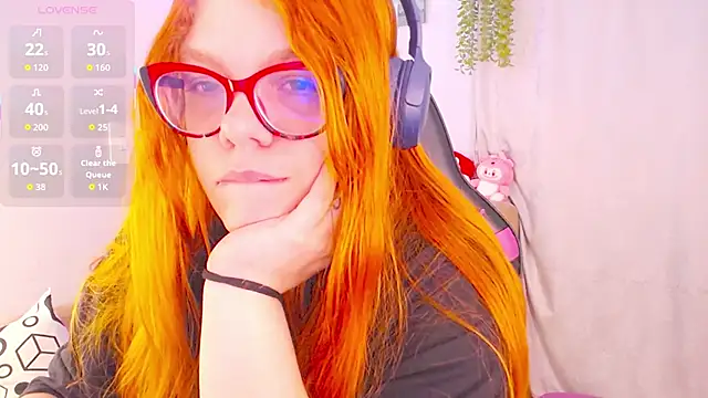 lucie_nicolls webcam