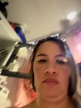 Emiily_lee live cam