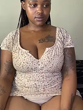 ThickPearlx23 webcam