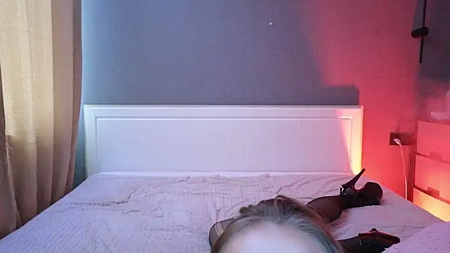 Cute_Auggie8 webcam