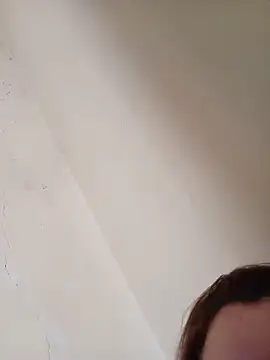 Nisrin_ay live cam