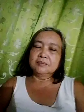 jeanyummytits webcam