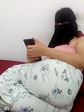 Youmy_love26 webcam