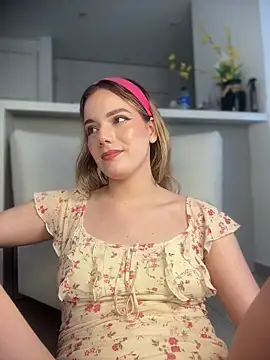 nicolecut