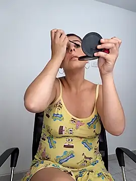 Nahiajhonson_ webcam