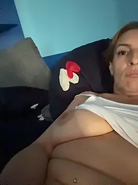 Hot-Milf4U live cam on StripChat