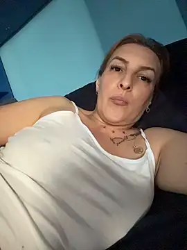 Hot-Milf4U live sex cam