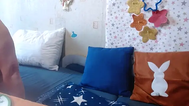 QueenLana live cam on StripChat