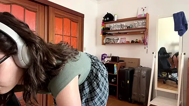 PillowPeachX live cam