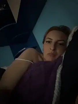 Hot-Milf4U live cam